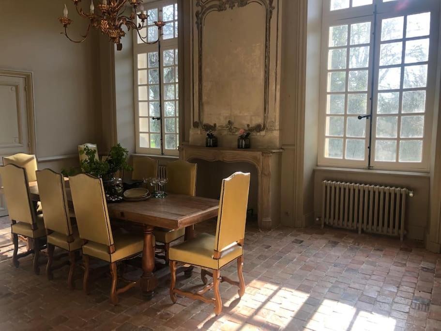 Charming 18Th Century Chateau, Near Bayeux In Calvados, Normandie Livry  Exteriör bild