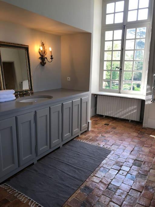 Charming 18Th Century Chateau, Near Bayeux In Calvados, Normandie Livry  Exteriör bild